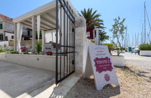 Trogir Apartment | STUDIO TIRONI 2 -SONJA
