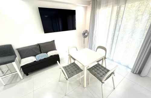 10th Arrondissement Apartment | Studio Trip In Paris - Gare de l'Est