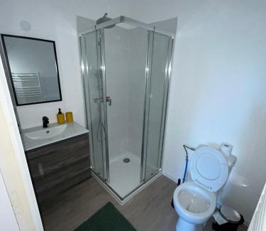 Vierzon Apartment | Studio tropical , vierzon , proche gare , tout confort
