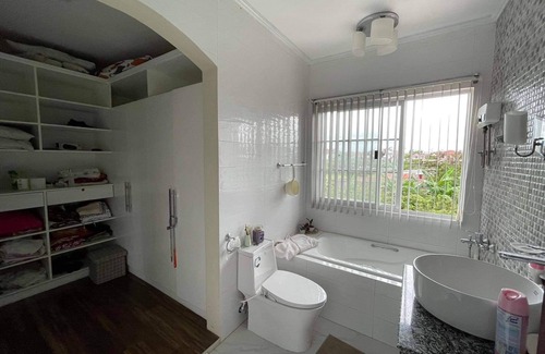 Lapu-Lapu Bed & Breakfast | Studio type bed and breakfast with pool