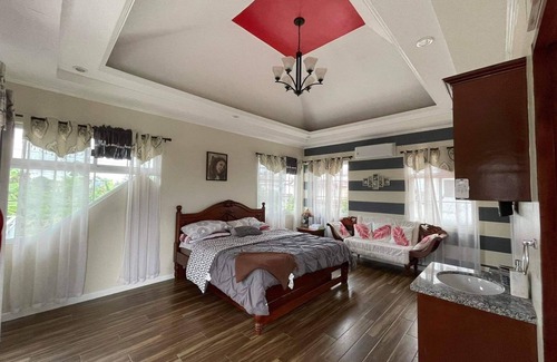 Lapu-Lapu Bed & Breakfast | Studio type bed and breakfast with pool