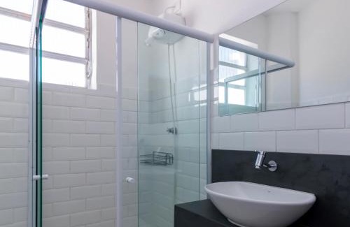 Vila Buarque Apartment | Studio varanda aconchegante e Ar. cond. V. Buarque