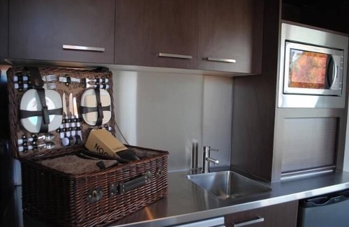 Myrtleford Apartment | STUDIO VENTI SETTE ACCOMMODATION