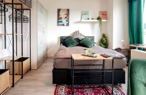 Pempelfort Condo | Studio Verde Altstadt Rooftop Balkon Messe
