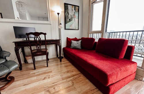 East Village Condo | Studio w/Scenic Views in Gaslamp Quarter Downtown. Two blocks from Petco Park.