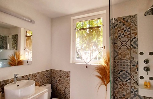 Peyrolles-en-Provence Bed & Breakfast | Studio with private garden Aix-Luberon-Verdon * Dinner and Jacuzzi extra