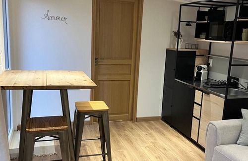 Labastide-de-Virac Apartment | Studio with heated pool near the Gorges de l'Ardèche