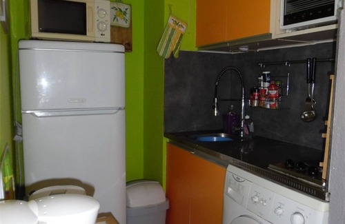 Le Port Apartment | Studio with furnished loggia, 400m from beach, secure parking