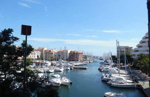 Le Port Apartment | Studio with furnished loggia, 400m from beach, secure parking