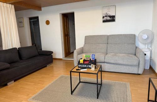 Spiez Apartment | Studio with lake and mountain view