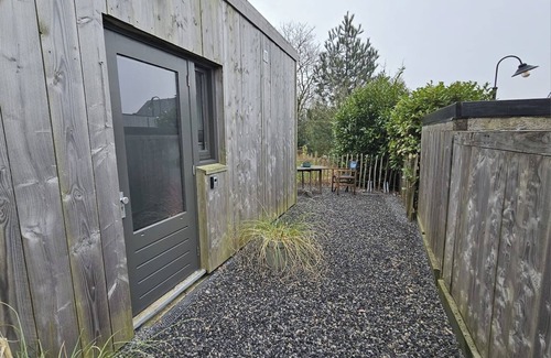 Municipality of Noordwijk Apartment | Studio with parking.