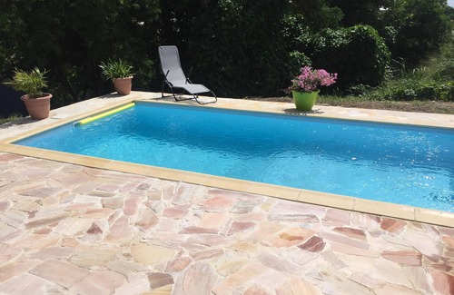 Le Robert Apartment | Studio with pool by the sea