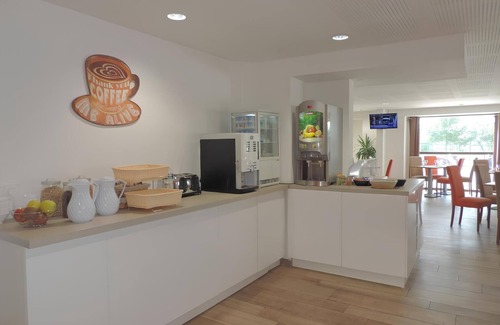 Eguilles Apartment | Studio with private terrace and swimming pool. 15 minutes from the historic center of Aix-en-Provence
