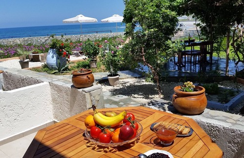 Milatos Beach Apartment | Studio with Seaview in a beautiful garden!