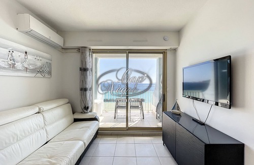 Cavaliere Beach Apartment | Studio with sea view and direct access to Cavalière Beach