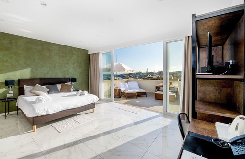 Marsaxlokk Bed & Breakfast | Studio with Sea view- South Wind Guesthouse