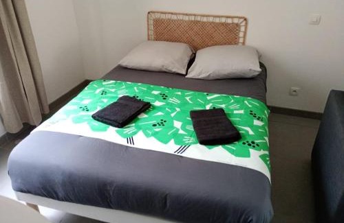 La Celle-sous-Gouzon Apartment | Studio XL & parking gratuit