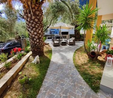 Chrisi Ammoudia Apartment | Studios Apollon