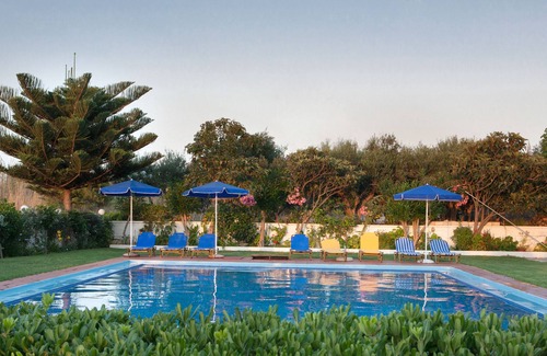 Pyrgos Psilonerou Hotel | Studios Kydonia