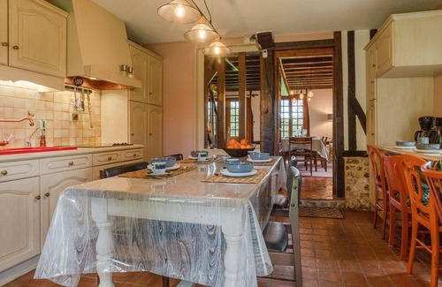 Saint-Georges-du-Mesnil Villa | Stunning private villa for 10 guests with WIFI, TV, pets allowed and parking