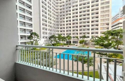 Ususan Apartment | Stunning 1BR Balcony Pool view W/Wi-Fi Grace Res