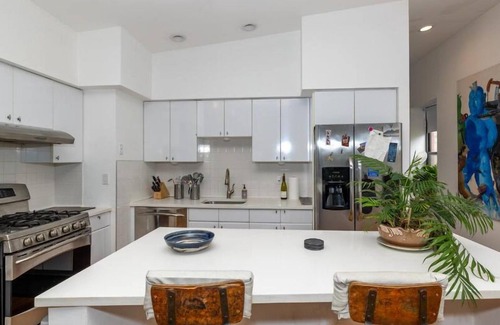 SoHo Apartment | Stunning 1BR in Greenwich SOHO!