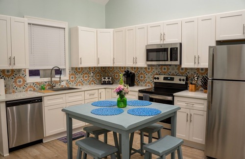 Rogersville Condo | Stunning 2-Bed, 1-Bath Condo Overlooking Blue Water Creek