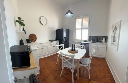 Dalrymple Apartment | Stunning 2 bedroom apartment on the foreshore