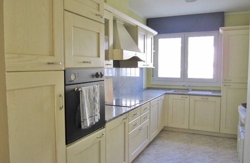 Alcossebre Apartment | Stunning 2 bedroom garden apartment, private garden, communal pool, beach 100m