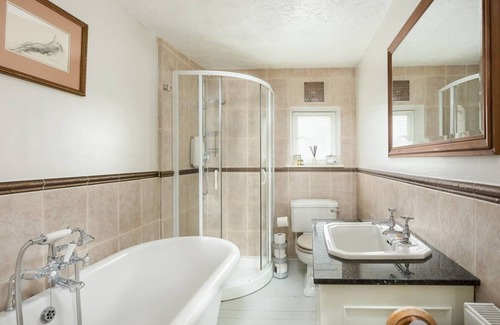 Salisbury House | Stunning 2BD property w/garden in Salisbury