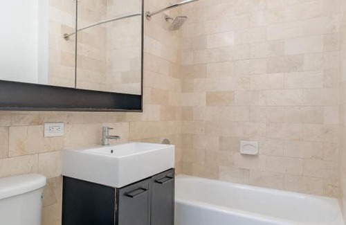 Stone Street Historic District Apartment | Stunning 2Bedroom 1Bath Apartment in the FiDi