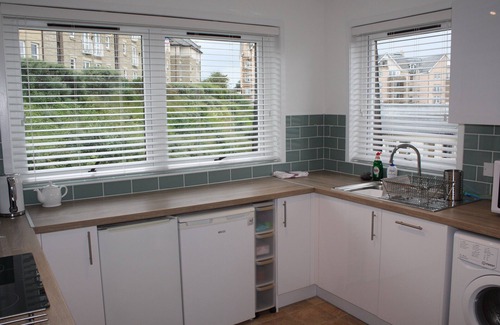 North Berwick Apartment | Stunning 3 bedroom apartment in North Berwick with panoramic views of the sea and the golf course.