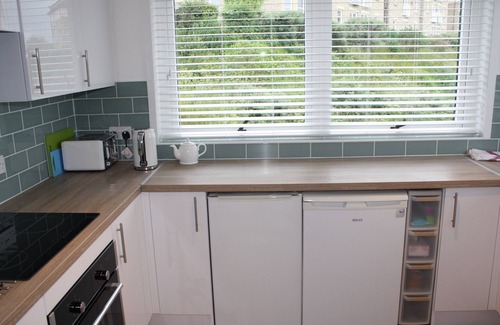 North Berwick Apartment | Stunning 3 bedroom apartment in North Berwick with panoramic views of the sea and the golf course.