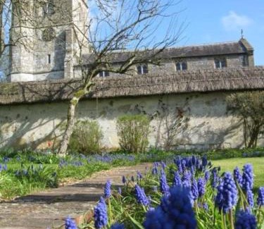 Enford House | Stunning 3 bedroom 3 bath self catering cottage nr Stonehenge, Longleat, Avebury and Bath