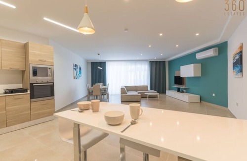 Xaghra Apartment | Stunning 3BR home in Gozo with access to pool !