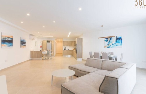 Xaghra Apartment | Stunning 3BR home in Gozo with access to pool !