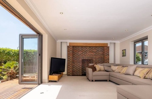 Rottingdean House | Stunning 5-bed 3-bath house close to the sea!