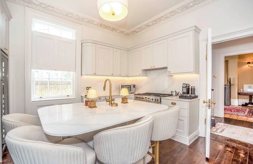 New Cross House | Stunning 5-Bed Regency House with garden in Central London