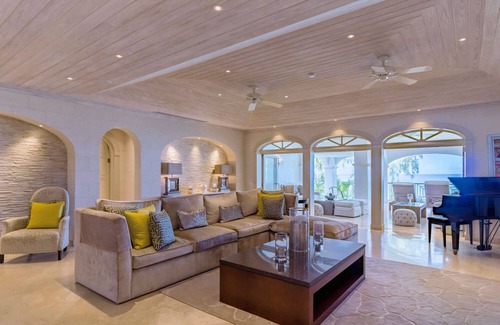 Bridgetown Villa | Stunning 5 Bedroom Old Trees Villa