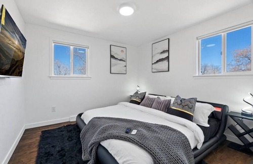 Sunnyside House | Stunning 5-Bedroom Home in DEN