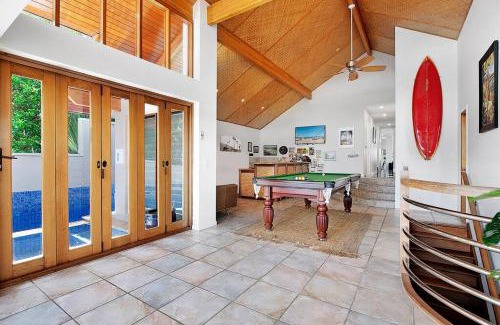 Tugun House | Stunning 5-Bedroom Oceanview Retreat in Tugun