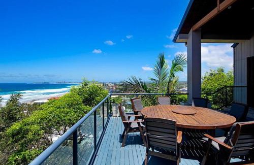 Tugun House | Stunning 5-Bedroom Oceanview Retreat in Tugun
