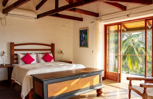 Digana Villa | Stunning 7 BR with Jaw Dropping Views and Inside a Golf Course