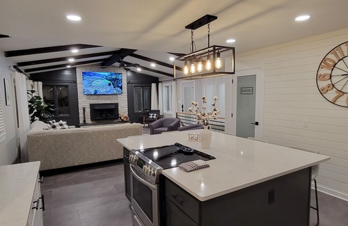 Port Washington House | Stunning and Completely Remodeled Ranch Home! Walk to Downtown & Marina!