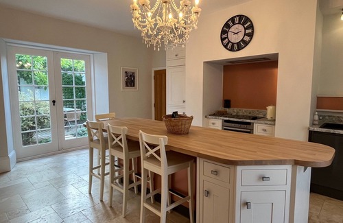 Holworth Villa | Stunning and luxurious Manor House holiday home
