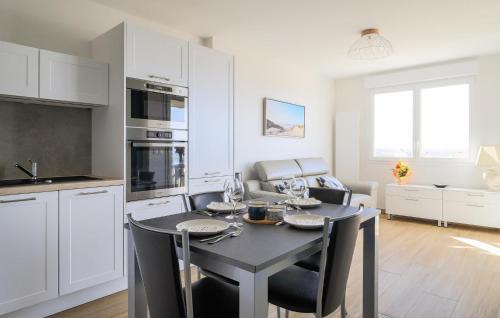 Stella-Plage Apartment | Stunning Apartment In Stella Plage