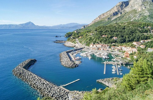 Acquafredda Apartment | Stunning Apartment in Acquafredda With 1 Bedrooms
