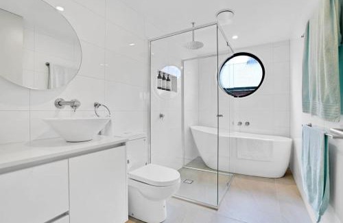 Launceston CBD House | Stunning Apartment in the CBD with Parking & WiFi