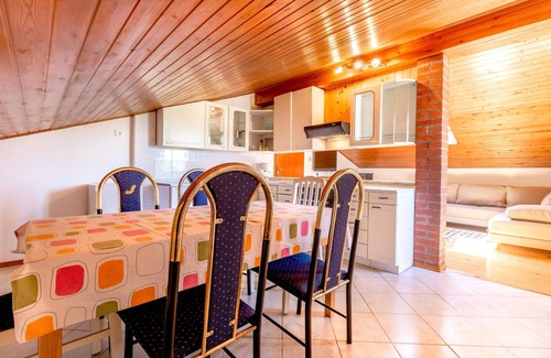 Divaca Apartment | Stunning apartment in Divaca with WiFi