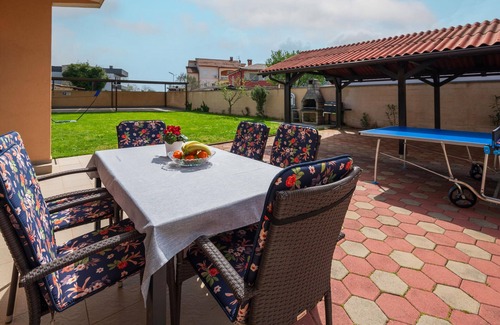 Valbandon Apartment | Stunning apartment in Fazana with WiFi